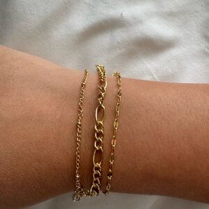 Elegant‎ Gold Toned Bracelet Set